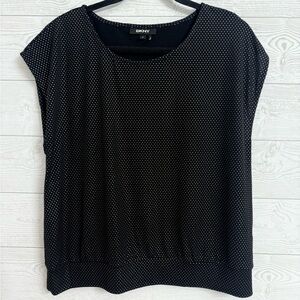 DKNY Women’s Black Boxy Nail Head Sleeveless Blouse. Size M
